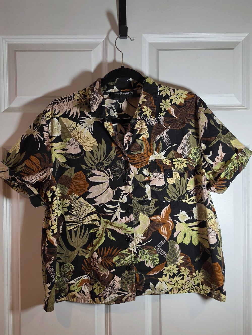Sag Harbor Sport Black Colorful Tropical Button Up Shirt